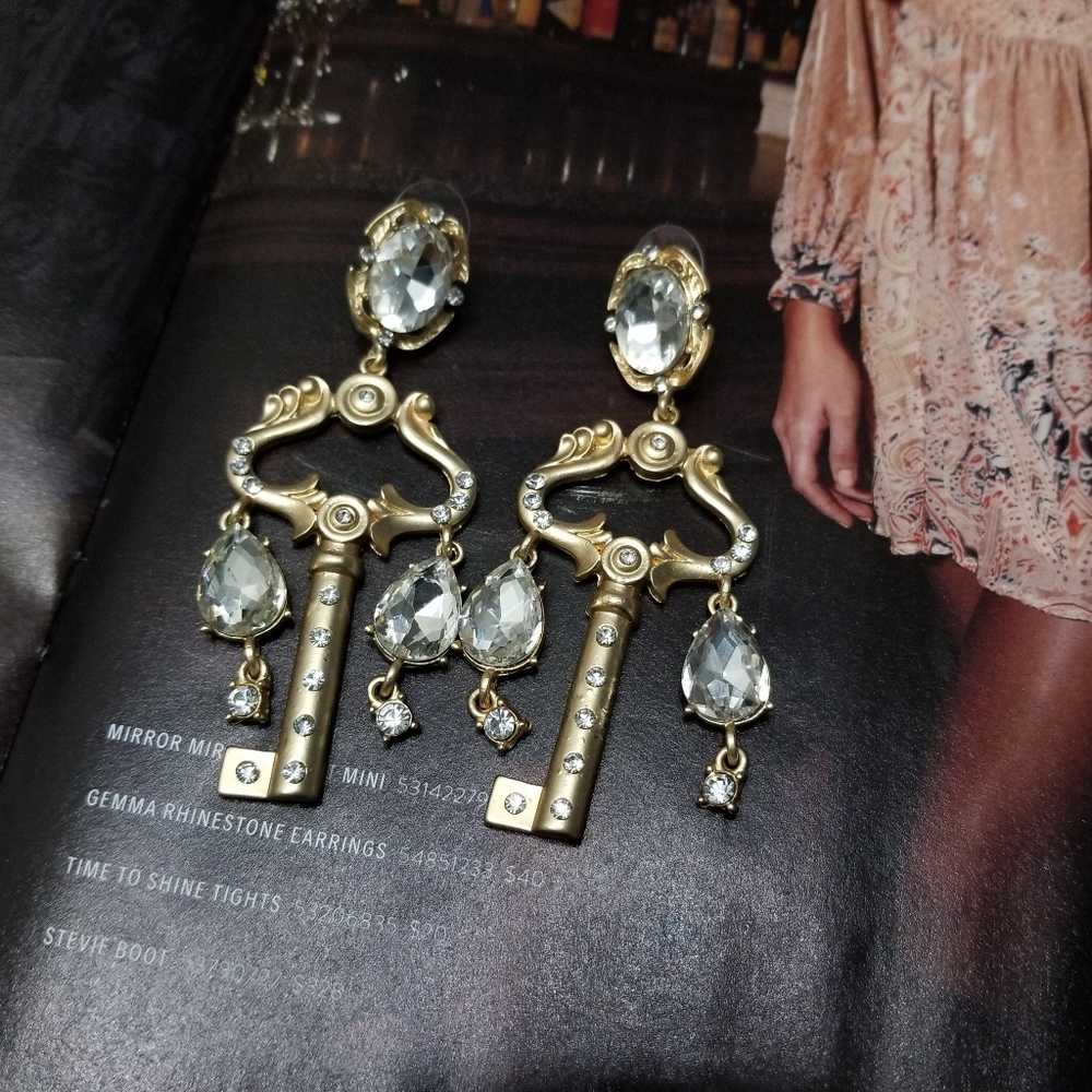 💎NEW💎VINTAGE GOLDEN KEY DROP EARRINGS